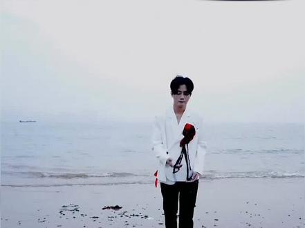 "emo"神曲三胞胎,明星都争相翻唱他们的歌,你肯定都听过。 #队长 #h3r3 #1k就忘了吧 #热歌