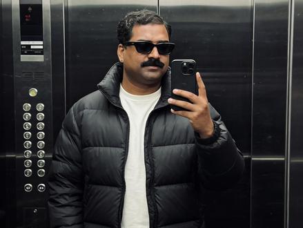 戴黑墨镜配小平头ai指令教程来啦!#豆包ai#豆包P图已经nextlevel了#电梯对镜拍