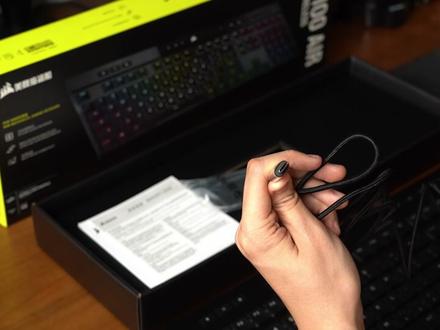 全新超薄旗舰键盘Corsair K100 AIR Wireless开箱展示