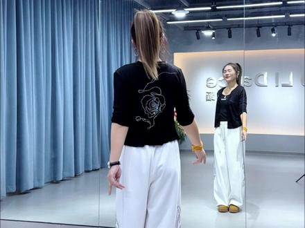 《我又想你了》超长完整版广场舞,你们都跳完了吧,今天我送上一曲送给亲爱的水水㊗️@心水舞蹈 生日快乐🎂永远年轻漂亮!@妮可(有妮即可) @小帅-繁星 #最潮广场舞 #热门 #我又想你了