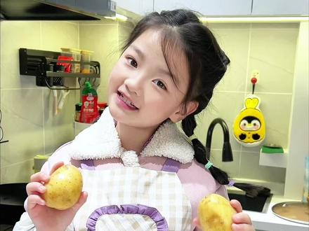 二年级小朋友的厨房日常 | 土豆换个做法,土豆泥芝士拌饭!简单又好吃~#土豆的神仙吃法 #儿童美食 #小学生做饭 #亲子厨房