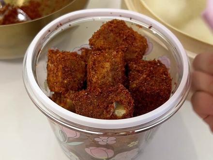 第一次自己做霉豆腐,应该算是成功了吧嘿嘿?#抖音美食推荐官 #下雨的美食攻略 #美食趣味计划