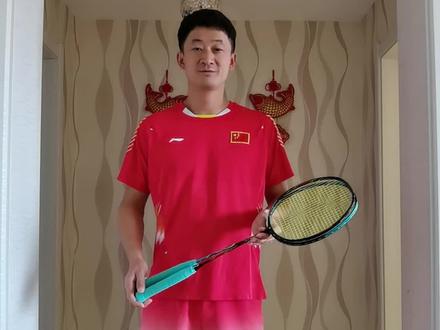 #羽毛球 #羽毛球拍 #尤尼克斯 疾光700/800,喜欢羽毛球球拍的朋友看过来🏸🏸