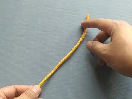 此绳结被称为滑锁结,轻轻一拉就能瞬间锁死,生活中经常用得到 #绳结教程