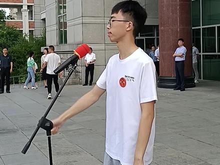南陵中学2022届高考691分同学鼓励学弟学妹们讲话!