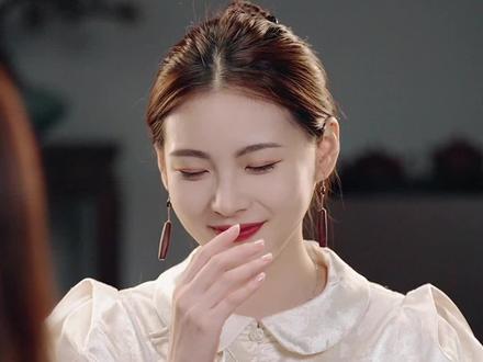 喝茶学会“叩手礼”桌子不乱敲。#抖音茶知识 #知茶懂茶 #喝茶dou有仪式感 #茶艺茶道 #茶文化交流