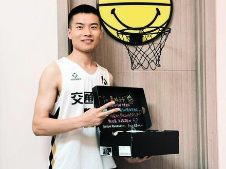 我喜欢这句话:如果它能买你的开心,那就值千金#科比6