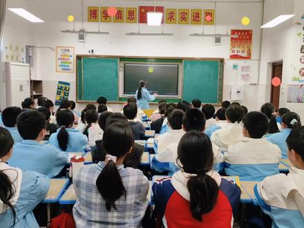 #古诗喊麦#期末复习#五上语文
当我用喊麦的方式打开早读,就会收获了不一样的惊喜。