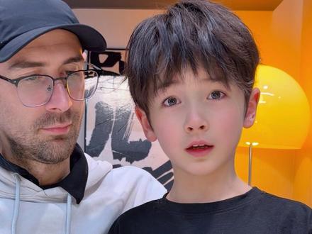 孩子的第一堂反诈课是爸爸妈妈上的! #萌娃 #混血 #出乎意料的结局 #中外家庭 #爆炸豆挑战