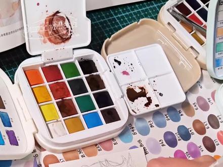 新到的蓝果水彩套装,就发个摸鱼视频?画的是#超自然行动组 薇薇安的#原创同人 。#蓝果小彩匣 #开学后全在玩超自然 #绘画教程