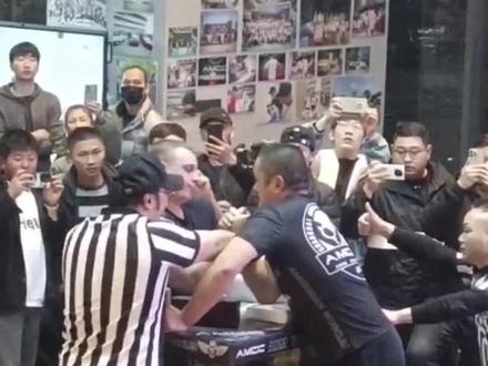 赵子瑞力挽狂澜 5比1击败丹尼尔 瑞哥牛逼#腕力 #掰手腕