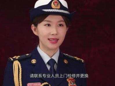 炉灶突然起火该怎么迅速扑灭?#应急科普 #厨房安全
