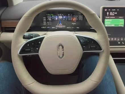 智驾暴雨高速路段,小艺主动降速行驶,安全才是最大的豪华#问界新m7 #华为智驾 #华为智驾有多强 #华为智驾全国都能开 #鸿蒙智行