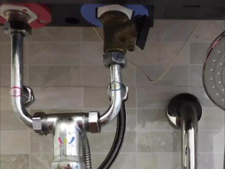 热水器U型混水阀漏水,更换混水阀阀芯