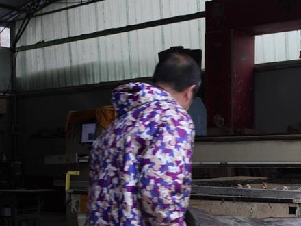 传统端午龙舟龙头制作 端午至举城同庆,小女子虽无划舟之力,但却能循师导,雕刻龙头为节填彩。#百young非遗计划 #村里的端午是团圆 #非遗守护人 #新农人计划2025