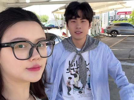 农村人提新车的仪式感 新车到手烧香保平安