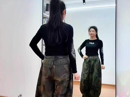 0.8倍速《扬鞭策马闯天涯》 #完整版 扬鞭策马闯天涯#慢动作 #广场舞 #零基础学舞蹈 #一学就会系列