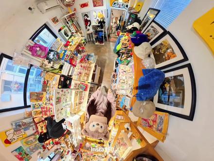 把人拍好看的影石X5保姆级教程来! 作为一个常年一个人带相机拍旅行 vlog 的博主,最近也开箱了影石 X5,看看怎样用怎样把手里的影石 X5 发挥到极致,拍出好看的人像。全是我拍了几十条素材总结出来的经验干货,想入相机并且经常一个人拍内容的姐妹!
#全景相机 #影石insta360x5 #全景相机怎么玩 #青岛旅行vlog #影石x5