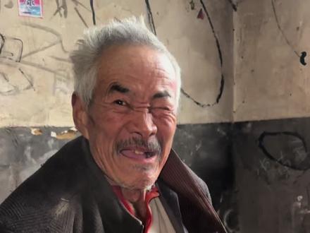 冰凉大爷原创#农村大实话 #用抖音记录人生 #老实人说老实话 #每个动作都是戏