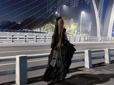 看我不爽 那就看到爽 #走拍#lolita#权威#九层塔