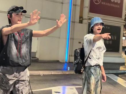 #现场直击 看到接下班姐妹们的视频,又再一次痛骂了自己的手怎么不争气😭😭😭祝今晚演唱会圆满成成功#云旗 #郝熠然