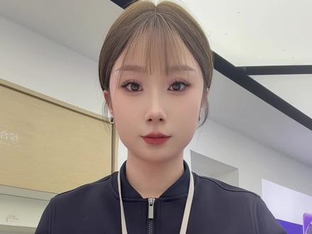 华为桌面特效 锁屏 桌面 控制面板 通知中心等 都搭配了视觉光感特效 满满的高级感 赶紧用起来吧!#华为mate80 #鸿蒙6