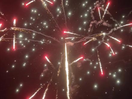 天下第一花吉腾拉手王效果来了,评价一下#烟花是中式浪漫天花板吧 #烟花最浪漫的一瞬间 #烟花盛宴 #分享 #太好看了