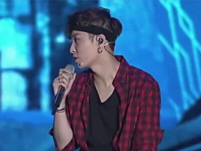 张艺兴《大花轿》,循环到停不下来!