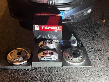 浙江湖州的本田思域
改装TTSPORT5440竞技卡钳330刹车盘
#本田思域 #刹车卡钳 #改装刹车 #ttsport刹车 #十代思域改装记