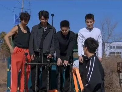 陈泽“三无综艺”把抖音服务器干崩了——兄弟团六次尝试才吃上饭 陈泽“三无综艺”把抖音服务器干崩了——兄弟团六次尝试才吃上饭,网友:比春晚小品好笑