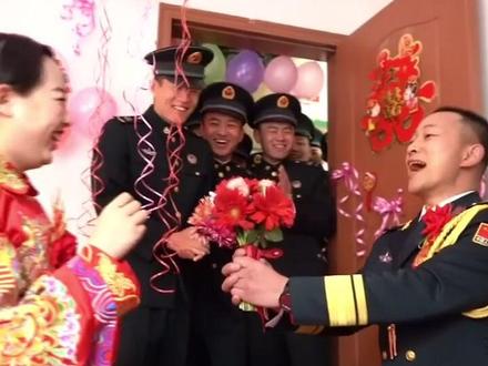火箭军某旅举行集体婚礼,饰演火箭兵的李易峰和一众演员专程赶来祝福,随份子3000张签名照😂