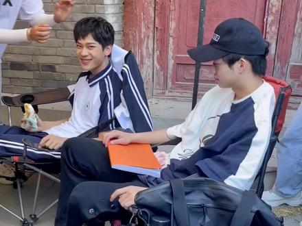6.18
你俩又开始了!#哥哥你别跑 #吴比 #苏御 #无御伦比 #这谁顶得住啊