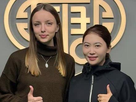 欢迎索菲亚Sofiia加入康溪!#康溪盛世 #康溪盛世战队 #康溪盛世台球桌