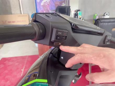 电动车大灯转向灯喇叭开关是怎么更换的,教程来了