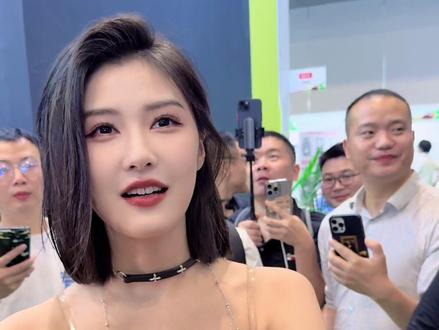 2026 CoolCarShow 深圳改装车展#程儿红衣战袍 #车模美女 #深圳九州展 @程儿 @程儿工作室