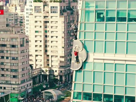 血肉之躯vs钢铁丛林 亚历克斯徒手攀台北101 #亚历克斯徒手攀台北101 #亚历克斯徒手攀台北101解说 #亚历克斯 #青年创作者成长计划