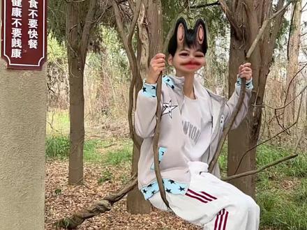 #貂蝉#貂蝉仲夏夜之梦#抽象
视频可以下载挂主页,我把那个水印关掉了