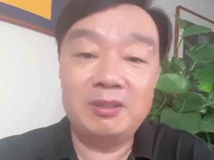 人民警察执法办案,是否必须出示证件 #警察 #交通安全知识点 #纪元说交通 #平安出行 #警察执法 @抖音小助手