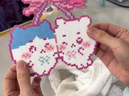 菏泽也能玩超火的毛巾烫拼豆了! 快来一起制作冬日毛巾烫吧!
#元旦 #跨年 #拼豆 #毛巾烫 #毛绒拼豆