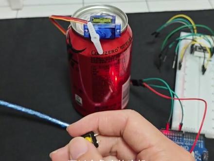 Arduino 舵机一直转圈? 想用Arduino控制舵机正反转180°,结果一上电直接疯狂转圈,人都看傻了#arduino #舵机 #电子爱好者 #硬件编程 #电子diy