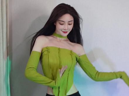 以沫momo:跨年夜你们许了什么愿望呀?😎 #2022年第一条抖音 - 抖音