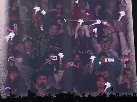 今晚来了好多人…李晨、白鹿、范丞丞、李昀锐、yena、李军、郑恺、苗苗、惠利、朴池原、金采源…#idle #idle演唱会 #宋雨琦