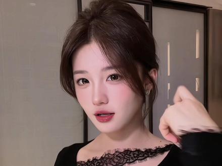 在吗?你出来一下 #复仇摇 #手势舞 #甜御