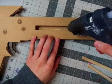 纸板弩教学来啦#手工diy #我的手工日常 #模型 #创意 #制作过程 喜欢留个关注谢谢