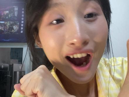 五一特更 | 五一VLOG怎么复刻花少同款??上手超简单! 一分钟拿下《花儿与少年》丝路季同款开头效果上
不会剪辑也没关系~
我们一周三个小技巧,慢慢来!
我是阳阳陪你把快乐剪出来的ENFP女孩!
#综艺感剪辑 #一分钟干货教学 #综艺剪辑 #综艺效果 #花儿与少年