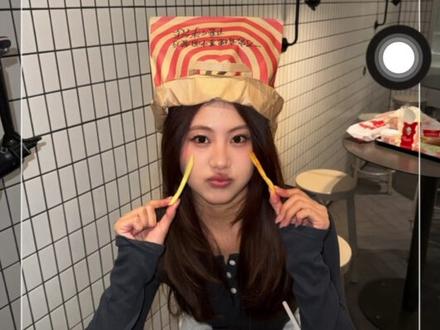 果然人类学对水果手机的开发不足1%…. #备忘录拍照 #CCD #拍照教程 #一种很新的拍照方式 #拍照