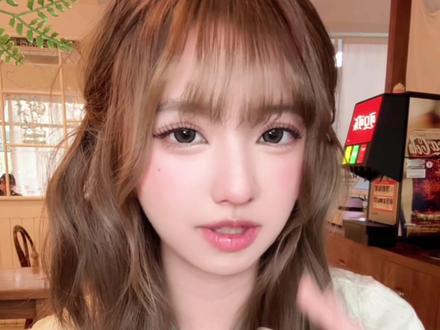 日系冬日感垂耳兔卷发教程,爱惨啦!
#发型教程 #卷发 #发型分享 #护发 #发色分享