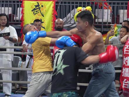 杨守田一挑二,还是有实力的#武林堂 #武林堂百姓擂台