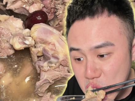 莫氏鸡煲开到南宁了! 100多块钱的鸡煲 带你们看看真实测评... #莫氏鸡煲 #本地人都在吃 #广东美食 #鸡煲 #地方特色美食
