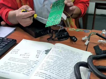 电动车充电器坏件拆机分析#电动车 #充电器 #台铃电动车 #新国标电动车 #电动车维修